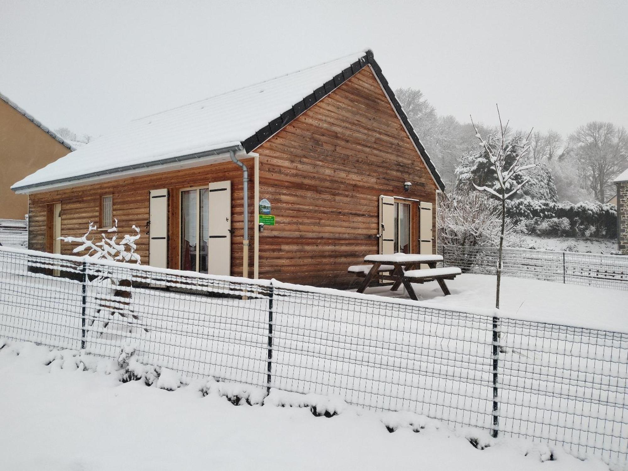 Le Chalet Des Patures Rochefort-Montagne Exterior photo